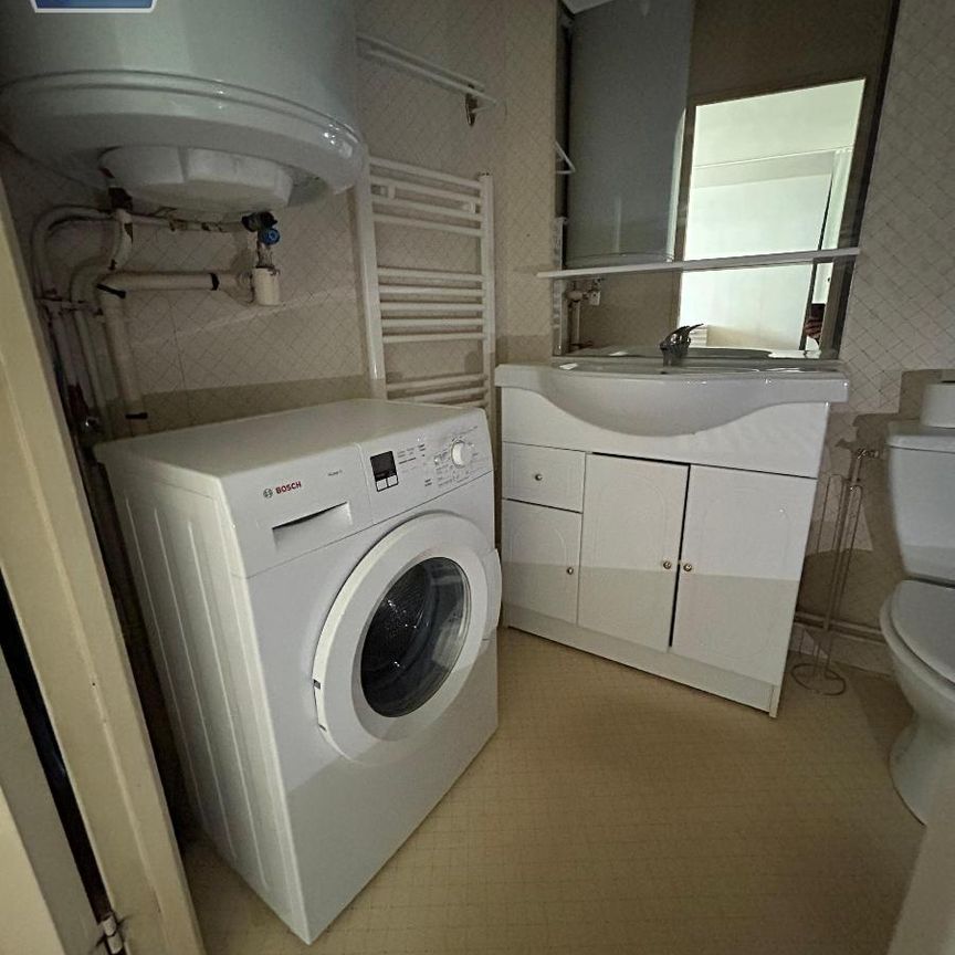 Location Appartement 1 pièce 35m² POITIERS 86000 - Photo 1