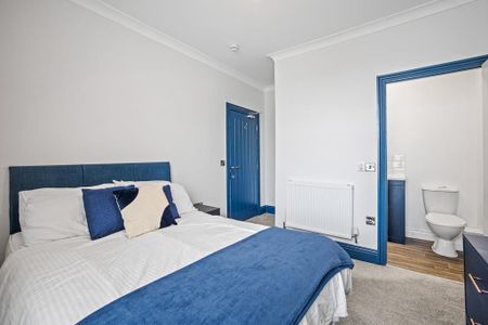 1 bedroom in a house share to rent - Photo 4