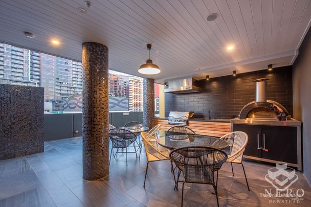 Two Bedroom Apartment in Prime Newstead Location - Photo 1