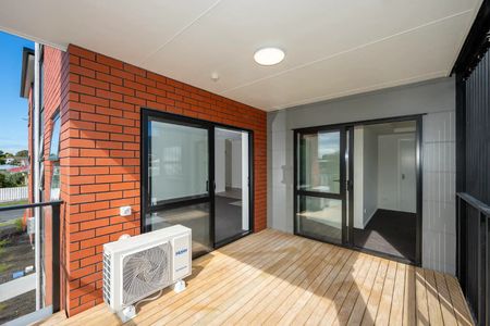 Located in the vibrant heart of Hillcrest, this stylish, low-maintenance apartment is perfect for students or professionals wanting a prime, convenient location. - Photo 3