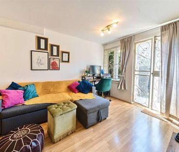 Kennet Close, London, SW11 - Photo 4