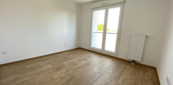 Location Appartement 2 pièces 41m² VALENCIENNES 59300 - Photo 2