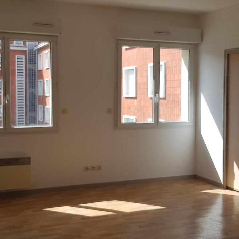 Location Appartement 2 pièces 43m² BEAUVAIS 60000 - Photo 1