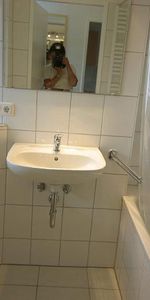 Großzügige Wohnung in zentrale Lage - Photo 3