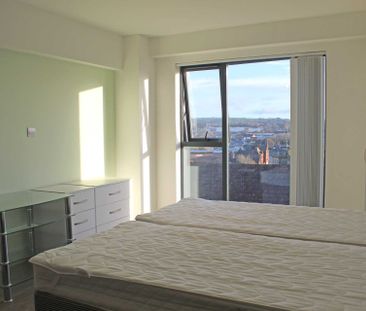 Cardinal Court, Oldham - Photo 4