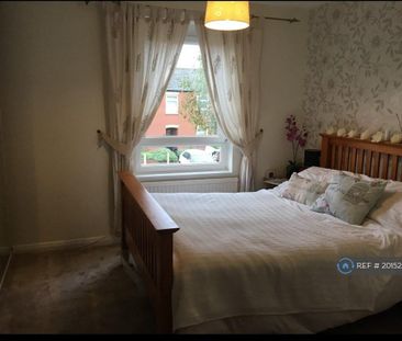 3 bedroom semi-detached house to rent - Photo 3