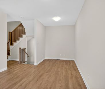 For Lease - 525 Woodlily Private, Kanata, Ontario - Photo 3