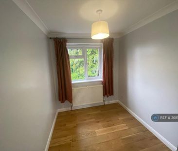 3 bedroom end of terrace house to rent - Photo 5