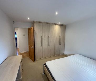 2 bedroom property to rent - Photo 2