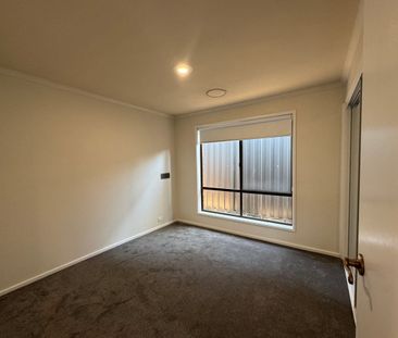 Spacious 4 Bedroom Family Home - Photo 3