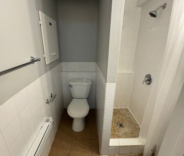 140 Osgoode - Photo 3