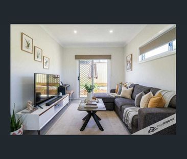 Near-New 2 Bedroom Granny Flat - Perfect for Couples & Small Families - Photo 1