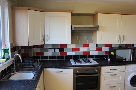 Room in a Shared Flat, Hailsland Gardens, EH14 - Photo 4