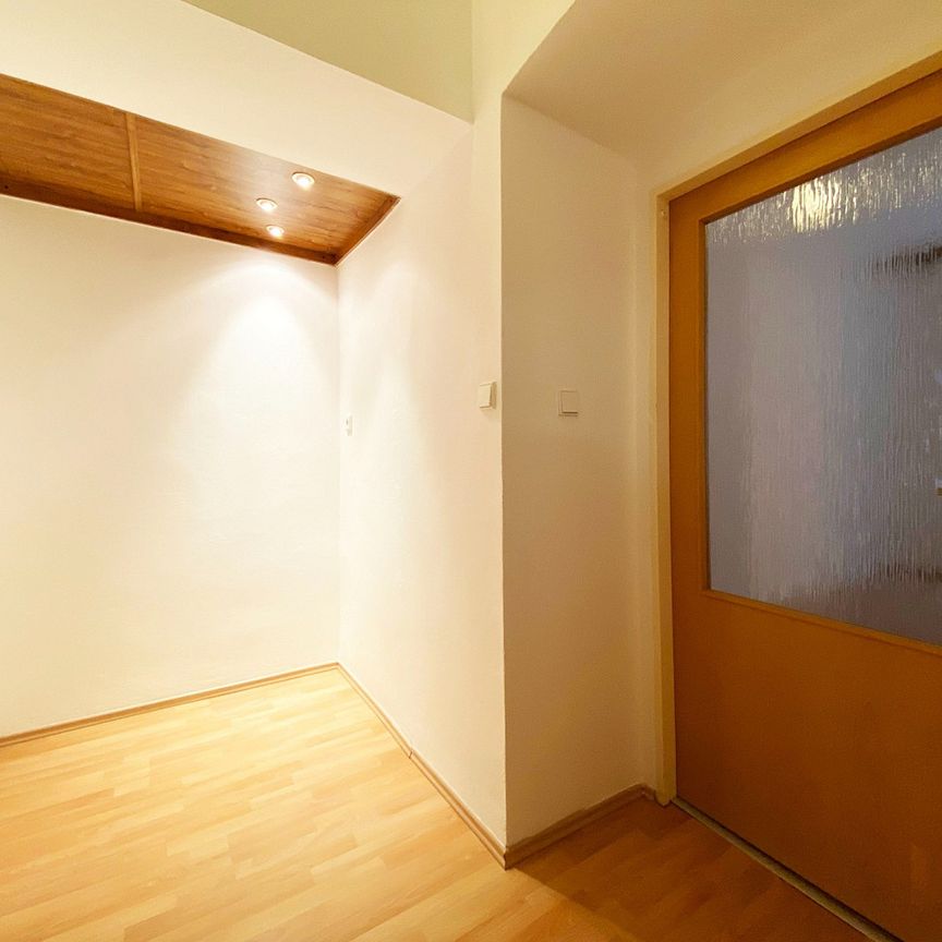 Pronájem bytu 1+1 33 m² - Photo 1