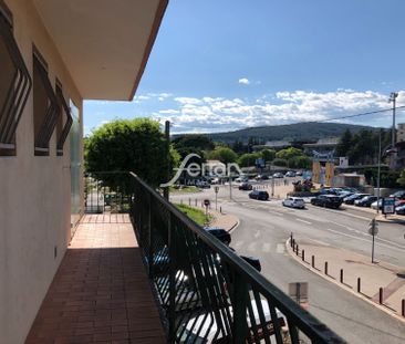 Location Appartement 3 pièces 80m² DRAGUIGNAN 83300 - Photo 3