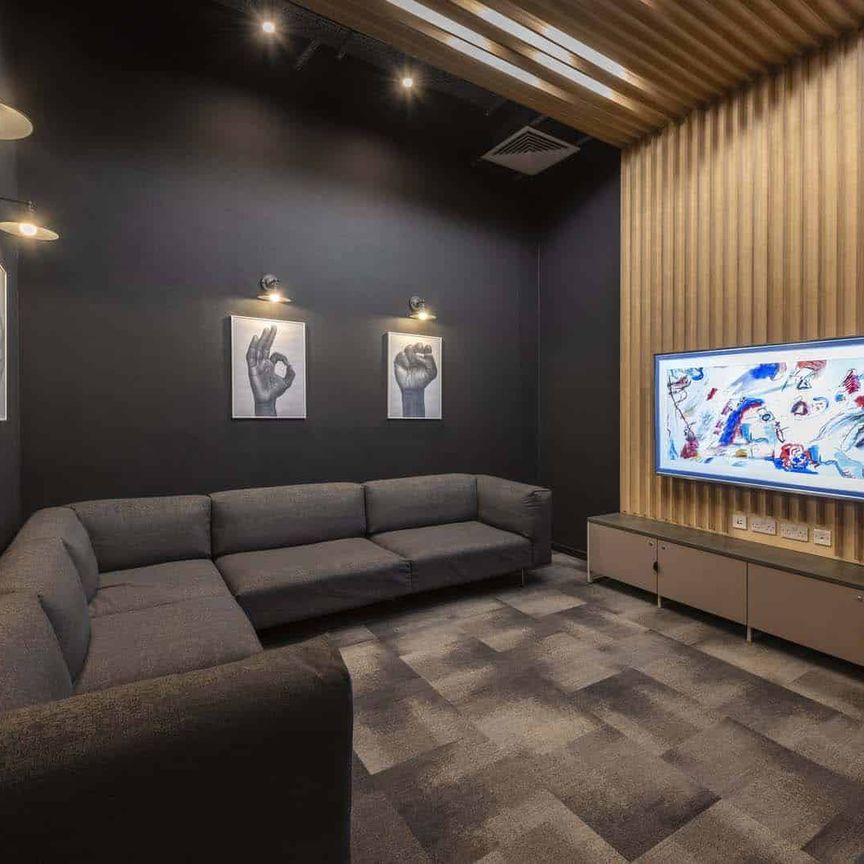 Premium En-Suite - 6 Bed - Photo 1