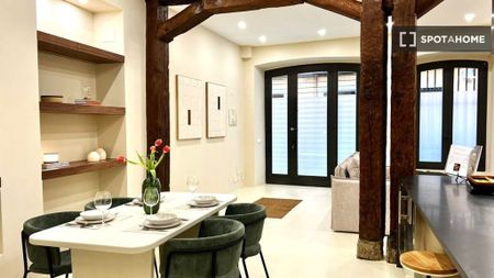 1 room luxury Apartment for rent in Madrid, Autonomous Region of Madrid - Photo 2