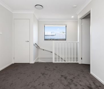 Brand New Three Bedroom Duplex in Allambie Grove Estate - Photo 4