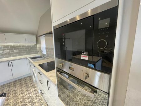 2 bedroom apartment to rent - Photo 5
