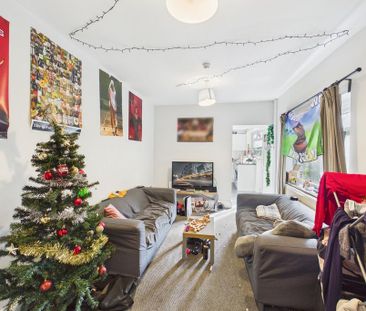 5 bedroom terraced house to rent - Photo 2