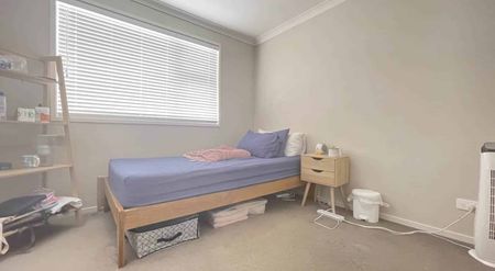 SPACIOUS AND MODERN 4 BEDROOM HOME - Photo 4