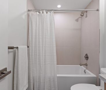 For Lease - 15 Acorn Avenue Unit# 1, Toronto, Ontario - Photo 2