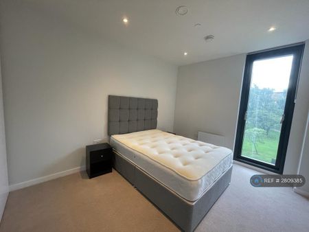 2 bedroom flat to rent - Photo 5