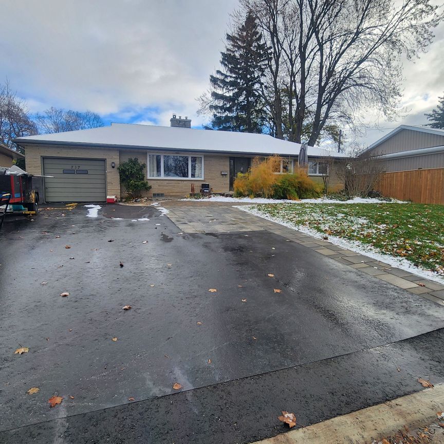 For Lease - 737 Law Street Unit# Lower, Oshawa, Ontario - Photo 1