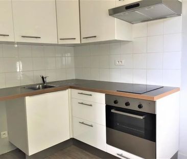 Location Appartement 1 pièce 34m² AIX EN PROVENCE 13100 - Photo 3