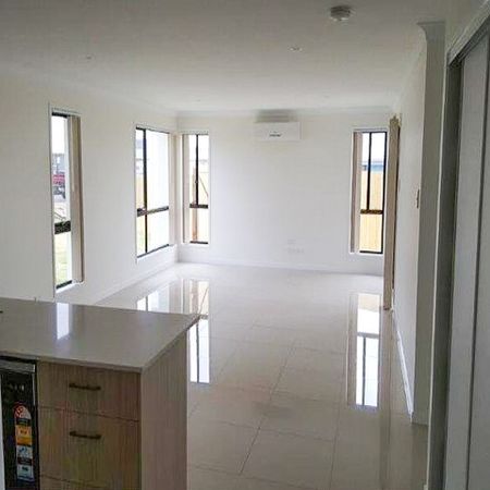 1/16 Tarcoola Street, Wyreema QLD 4352 - Apartment For Rent | Domain - Photo 4