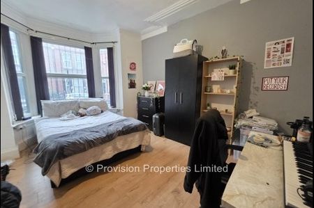 5 Bedroom Student House Leeds University - Photo 3