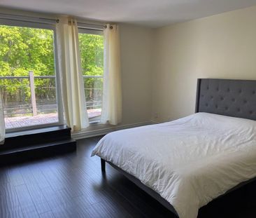 For Lease - 37 1/2 Cumberland Street, St. Catharines, Ontario - Photo 4