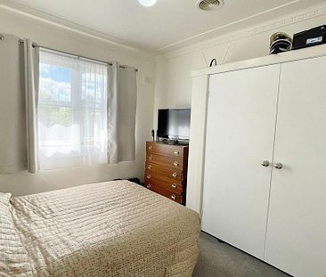 102 Sydney Road - Photo 2