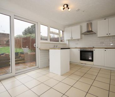 4 bedroom terraced house to rent - Photo 2
