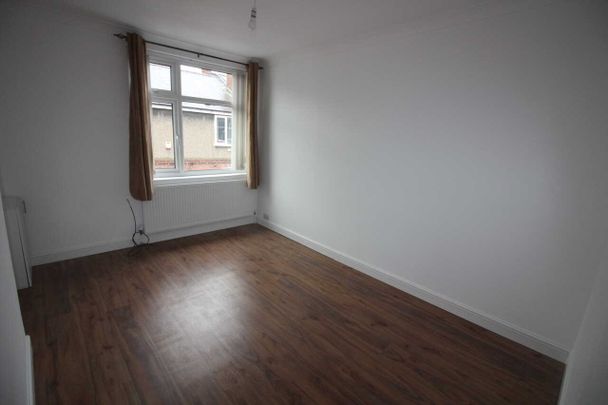 2 bed Flat - Photo 1