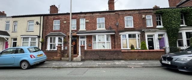 3 Bedroom Terraced House - Photo 1