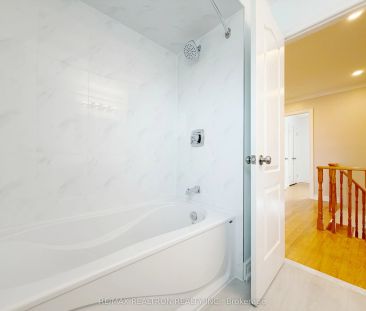 44 Addison Street #Upper - Photo 2