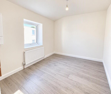 2 bedroom property to rent - Photo 4