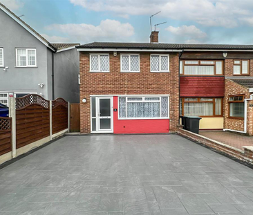 3 bedroom terraced house to rent - Photo 3