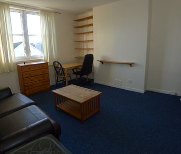 Property to let in St Andrews - Photo 3