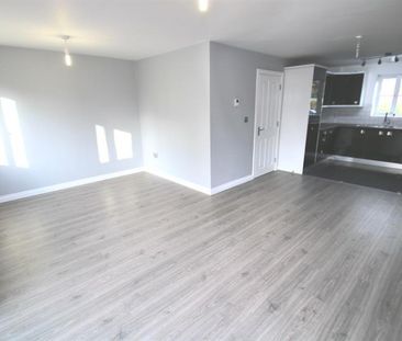 3 Bedroom Semi Detached To Let - Photo 5