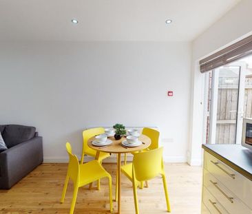 4 bedroom house to rent - Photo 3