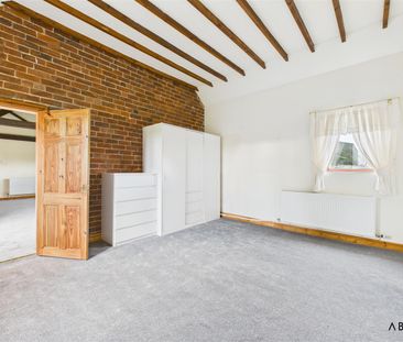 Hoon Hay Farm, Marston Lane, Marston On Dove DE65 5EA - Photo 4