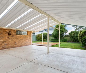 Immaculate 4 Bedroom home in quiet Scarborough cul-de-sac. CONTACT ... - Photo 2