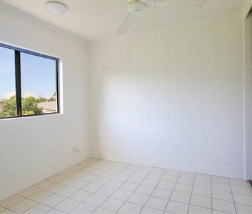 Upstairs Bright Apartment with Private Balcony - Photo 6
