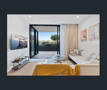 Spectacular 2br garden apartment in the salubrious Eve building. - Photo 2