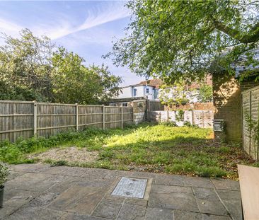 Egham Hill, Egham, Surrey, TW20 0BG - Photo 2