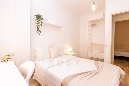 Carrer de Mas, L'Hospitalet de Llobregat, Catalonia 08904 - Photo 2