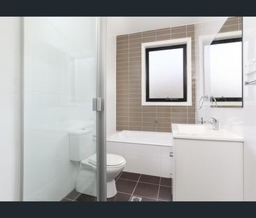 2 Bed 2 Bath 1 Car Apartment for Rent - Photo 4