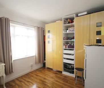 Owen Close, Northolt - Photo 4